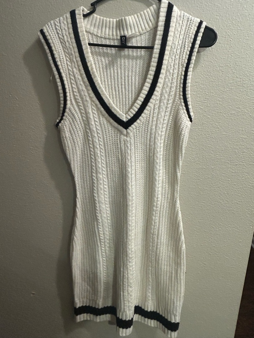 Divided White Knit Sleeveless V-Neck Mini Dress with Black Trim Womens size M